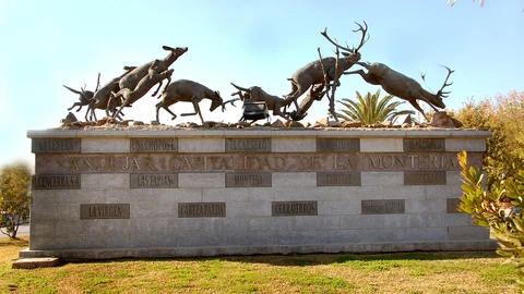 Monumento a las monterías. AYUNTAMIENTO DE ANDÚJAR