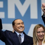 Silvio Berlusconi y Giorgia Meloni, el pasado y el presente de la derecha italiana