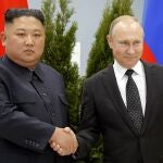 Kim Jong Un y Vladimir Putin en Vladivostok en 2019