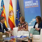 Mazón se reúne con Mª Ángeles Crespo, presidenta de Grandes Generaciones del PPCV, y la secretaria general, Mª José Catalá,