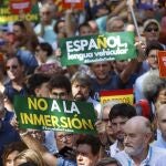 Bajo el lema 'Español, Lengua Vehicular', la plataforma Escuela para Todos convocó una manifestación en Barcelona para reclamar que el castellano también sea lengua vehicular en Cataluña.