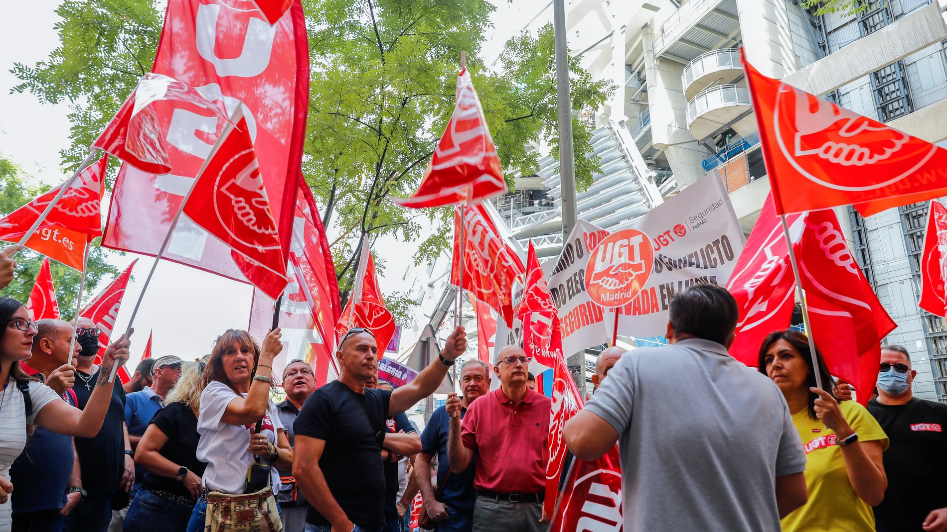 Trabajadores de la seguridad privada, que están llamados a movilizarse en toda España. EFE/ Luis Millán