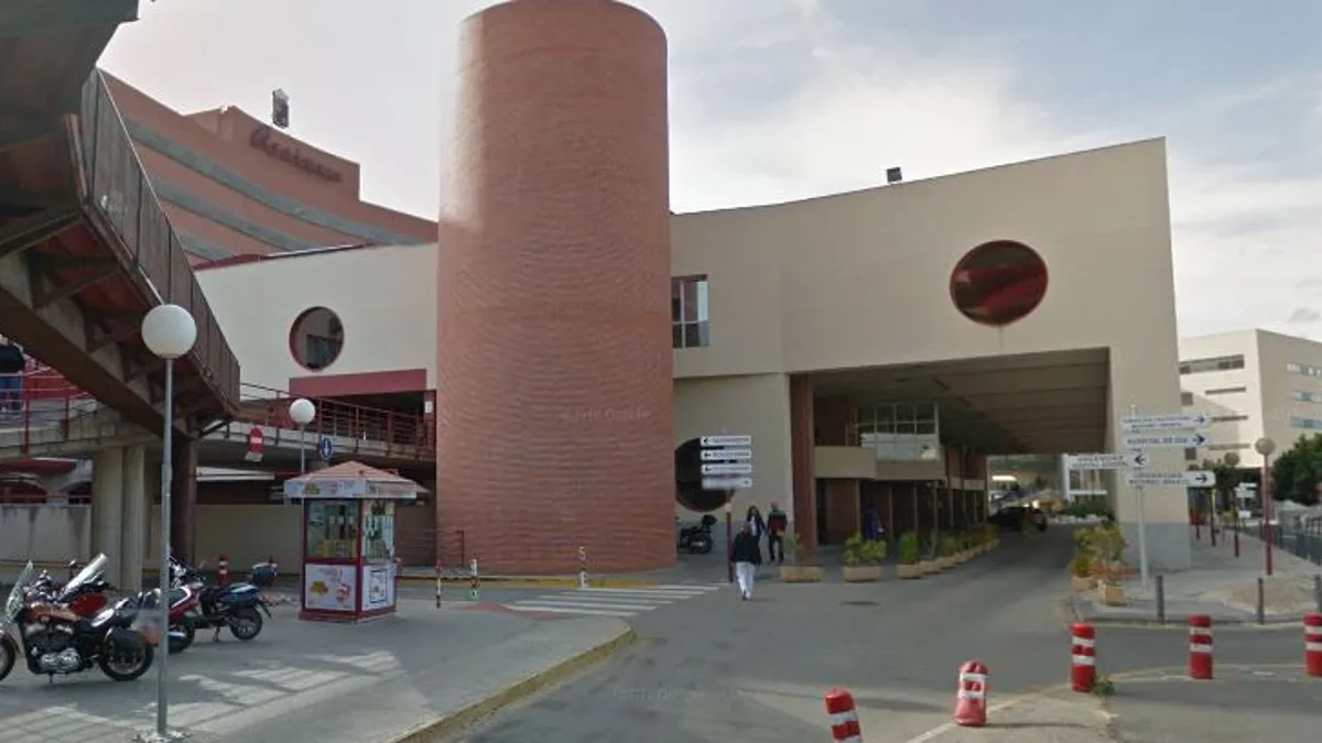 Hospitalizado un niño tras caerle encima un hinchable en Santiago el Mayor (Murcia)