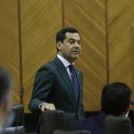 El presidente andaluz, Juanma Moreno, hoy en el Parlamento regional