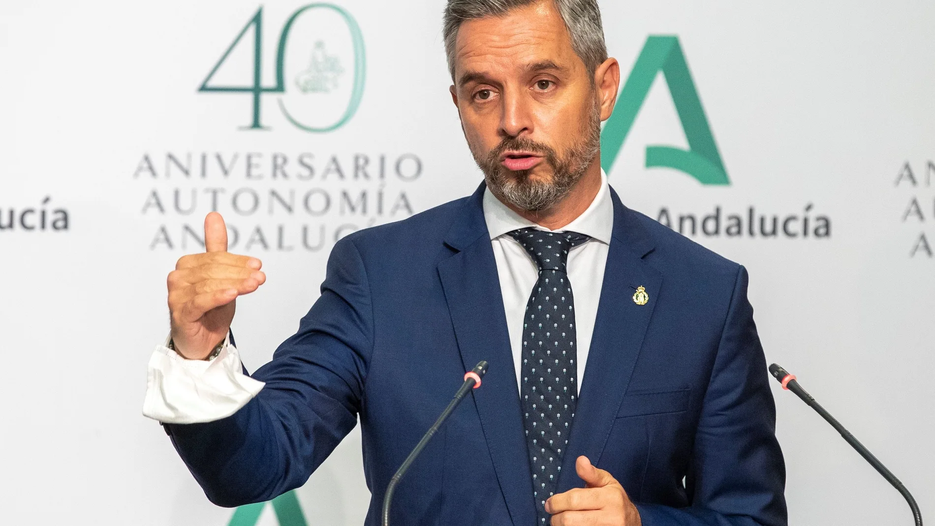 El consejero de Hacienda y Financiación Europea, Juan Bravo, durante su comparecencia ante los medios tras la reunión del Consejo de Gobierno de la Junta de hoy