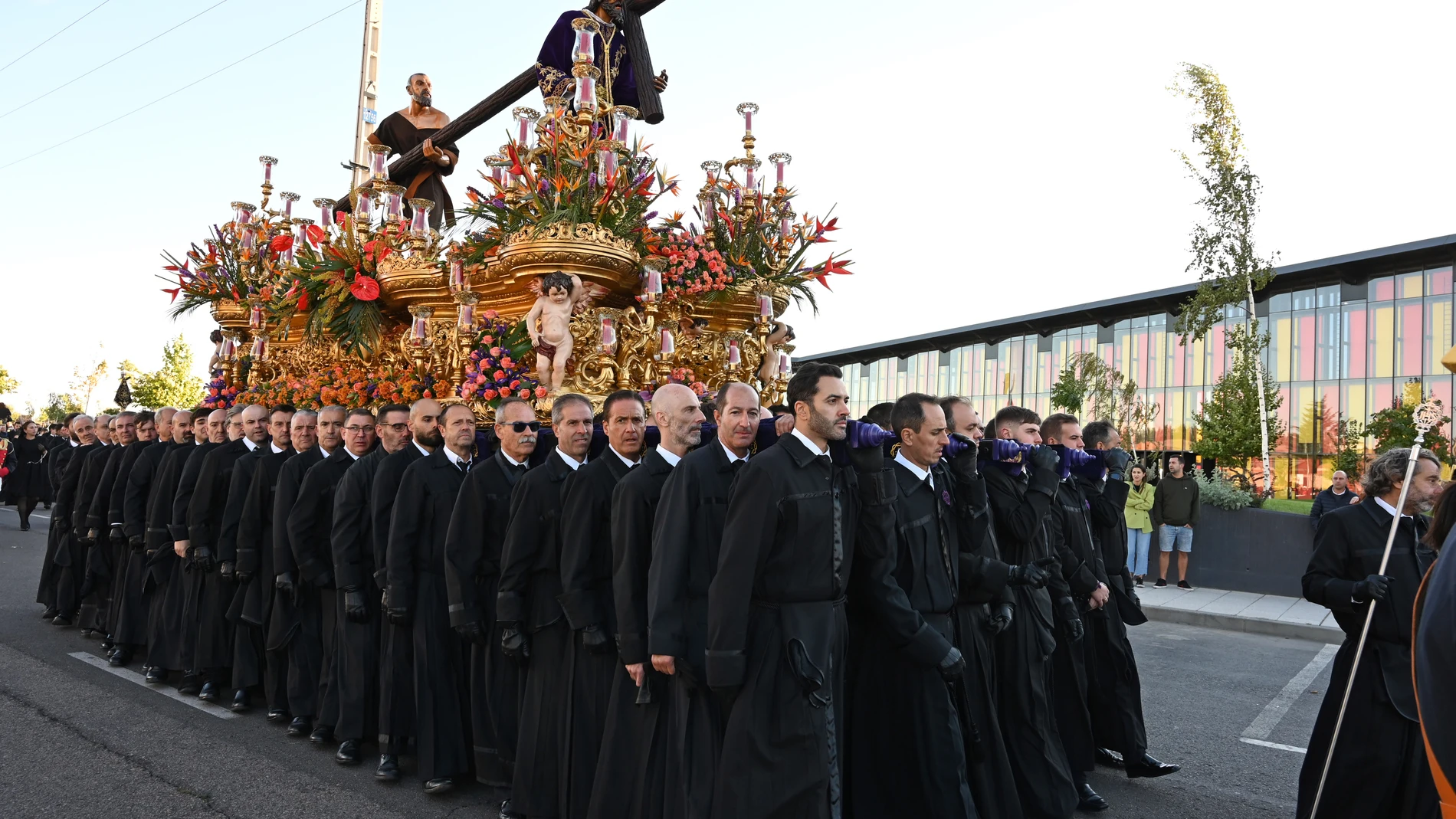 Procesión de los pasos de Semana Santa con motivo del 33 Encuentro Nacional de Cofradías, que se celebra este sábado en León