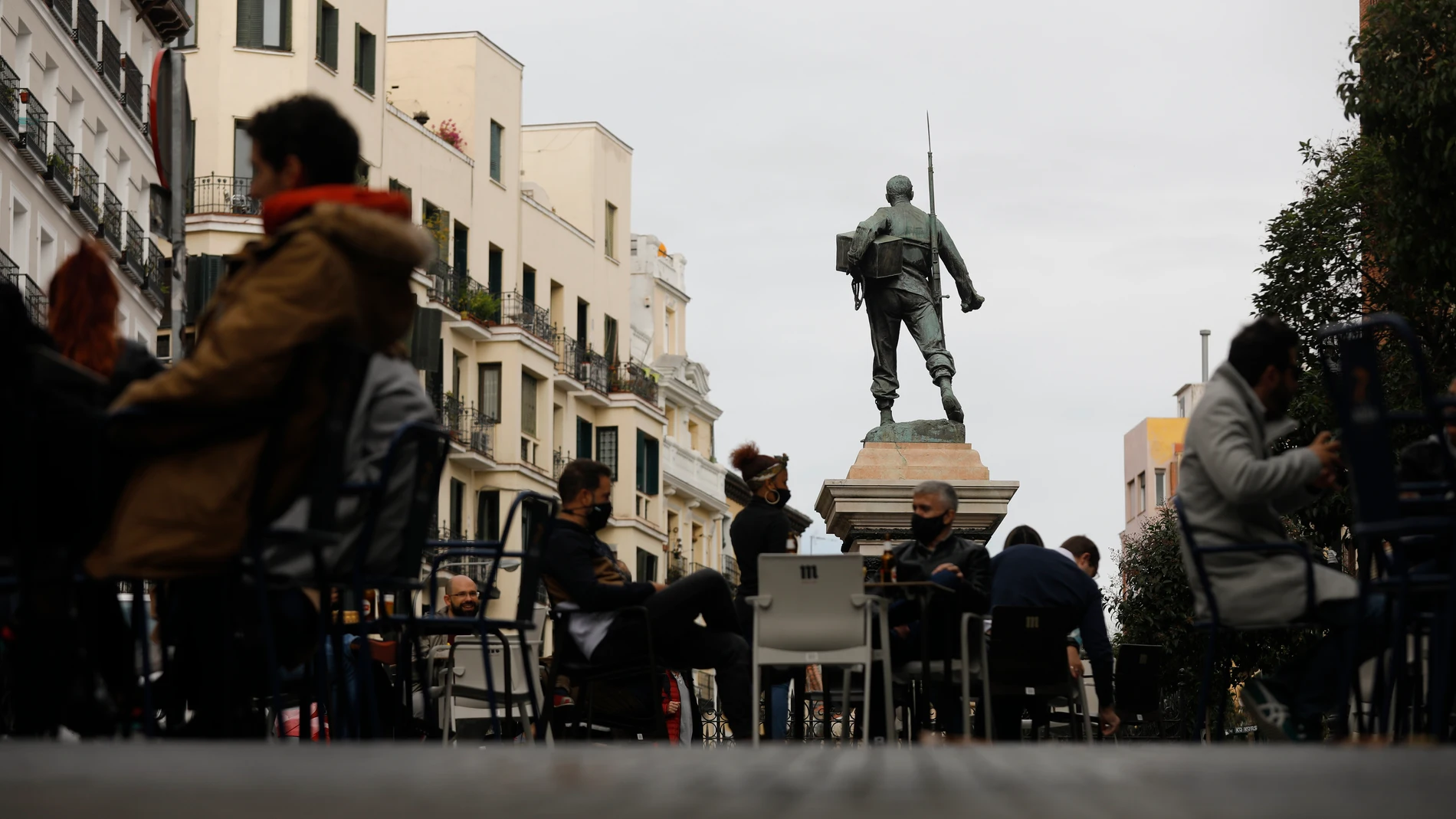 Plaza de Cascorro, con terrazas, pero sin los puestos del Rastro