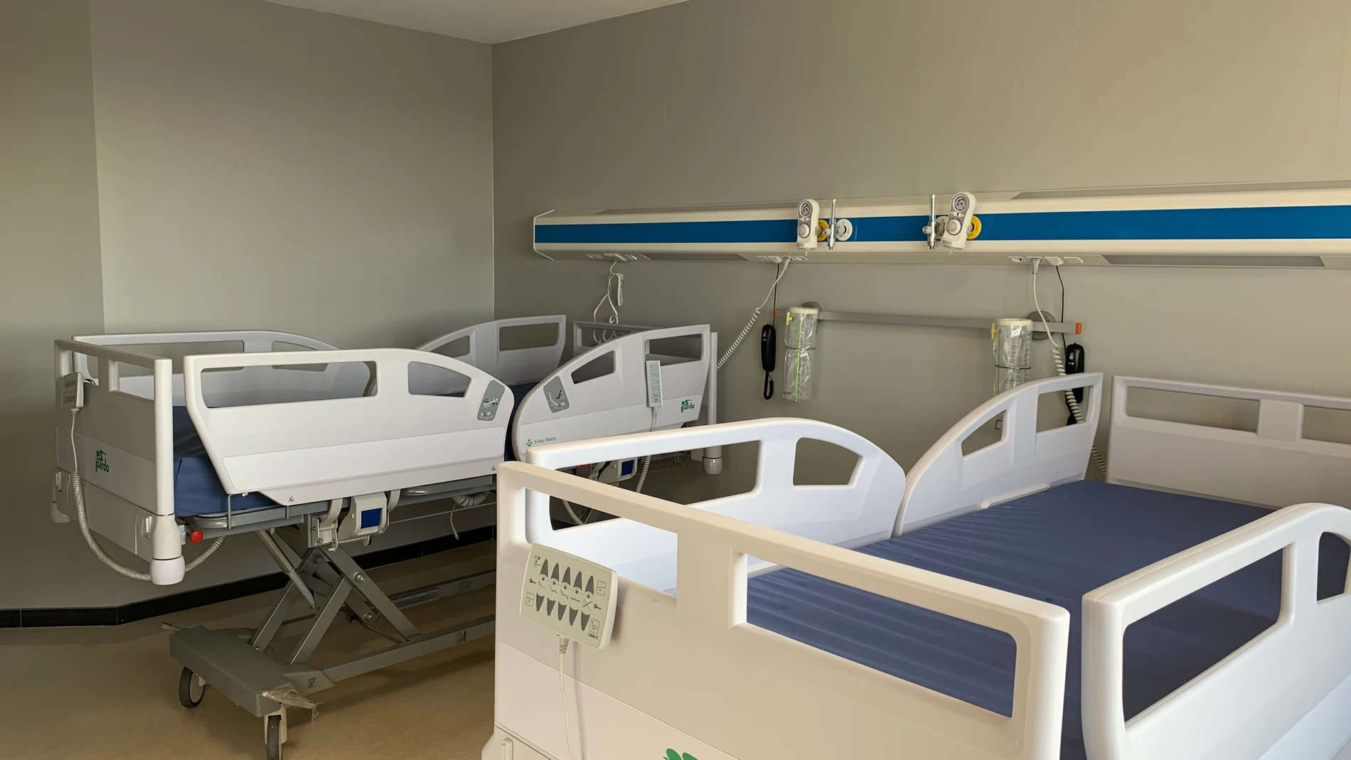 Imagen de una habitación de aislamiento en un hospital malagueño