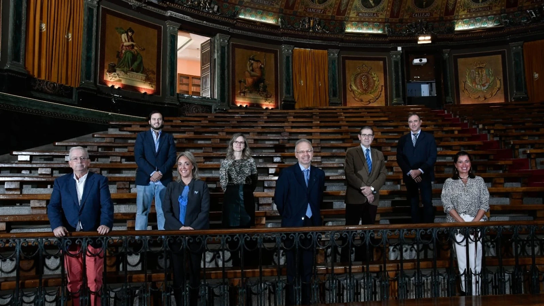 La nueva junta directiva del Colegio de Médicos, presidida por Martínez-Sellés, toma posesión de sus cargos