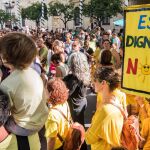 Una de las protestas organizadas en Sevilla por las asociaciones de madres y padres de alumnos (AMPA) agrupadas en Escuela de Calor