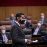 El presidente de la Junta de Andalucía, el popular Juanma Moreno en el Parlamento andaluz