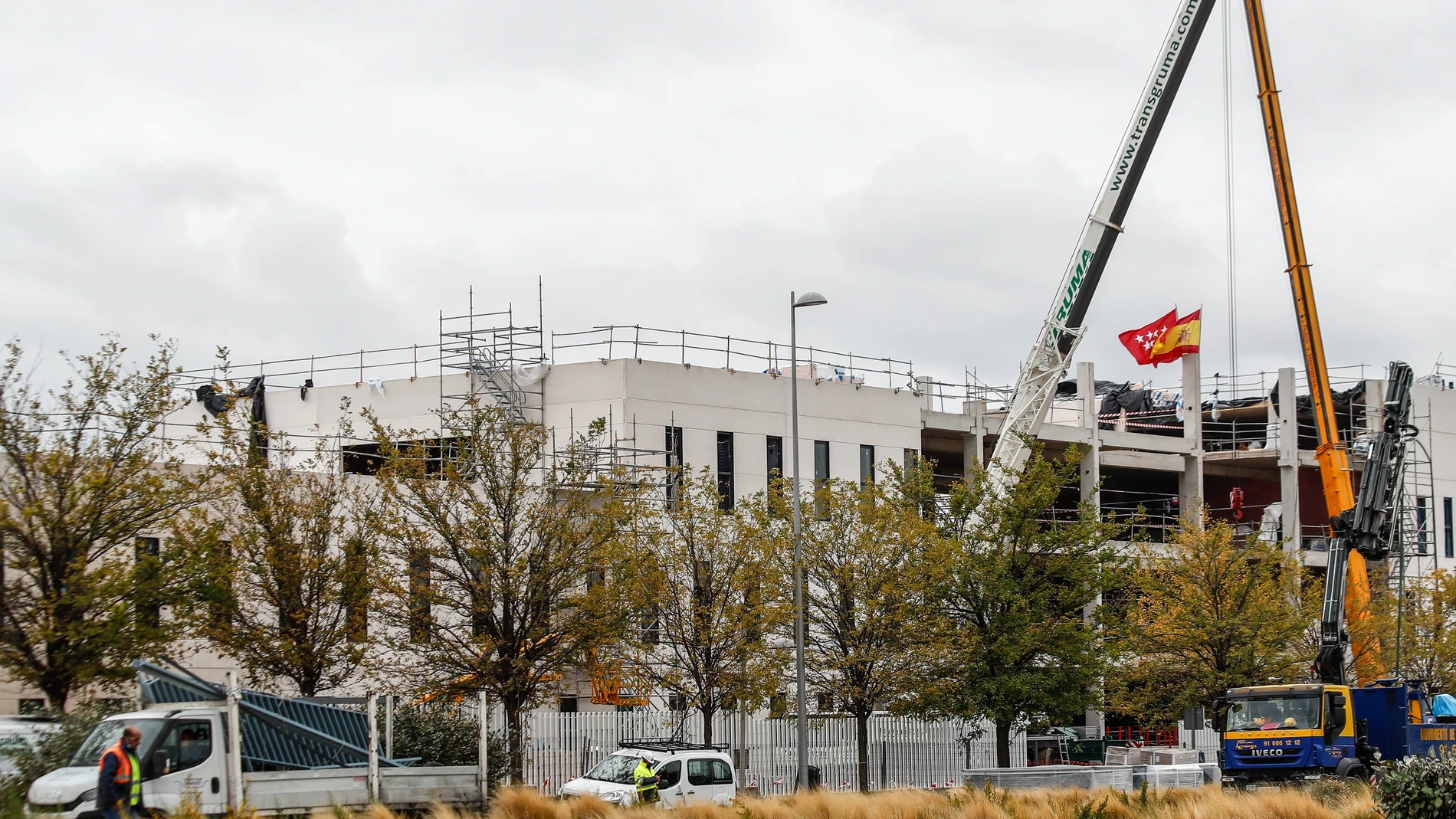 Madrid ultima el nuevo hospital de Valdebebas, que recibirá refuerzos de otros centros