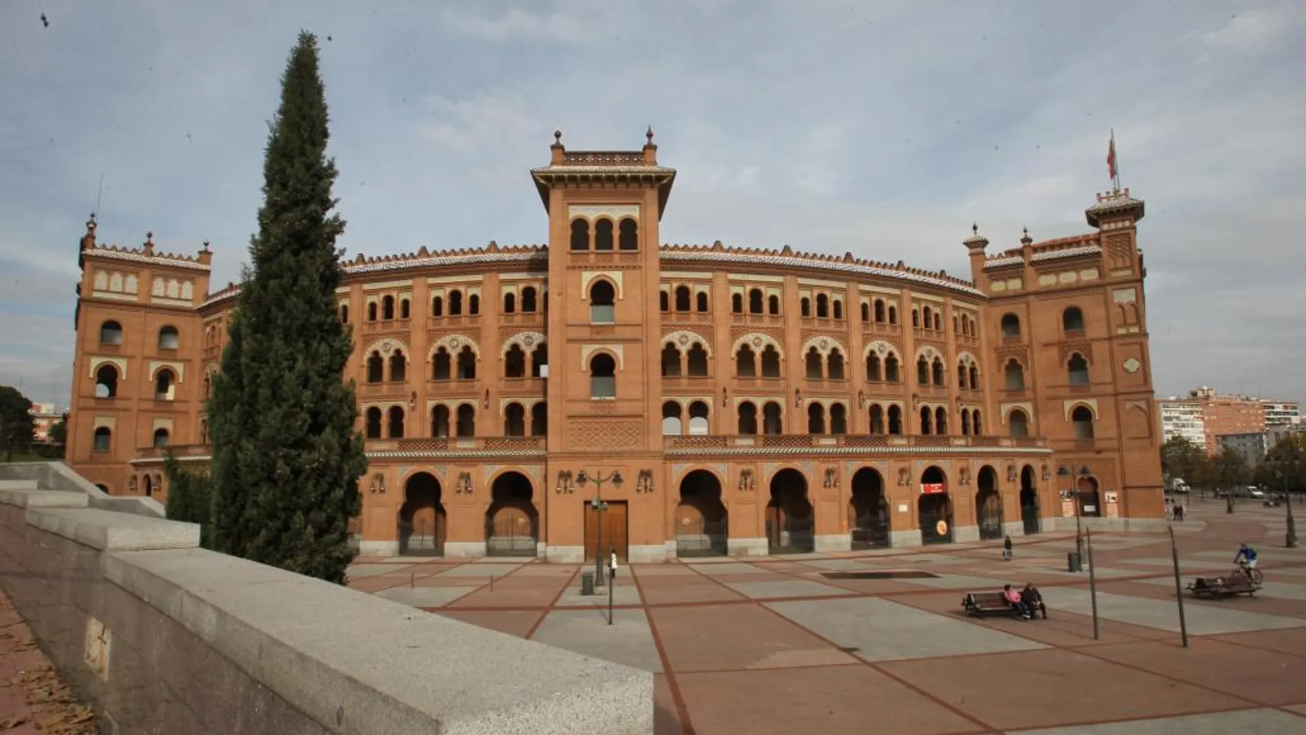 Imagen exterior de la plaza de toros de Las Ventas