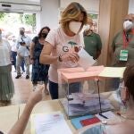 Susana Díaz ha votado en la Agrupación Socialista Triana-Los Remedios, en Sevilla