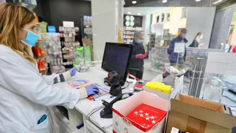 Las mascarillas son también obligatorias en las farmacias