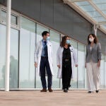 La presidenta de la Comunidad de Madrid, Isabel Díaz Ayuso, visita el Hospital Isabel Zendal