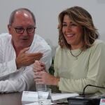 Los socialistas Juan Cornejo y Susana Díaz, en la sede regional del PSOE-A