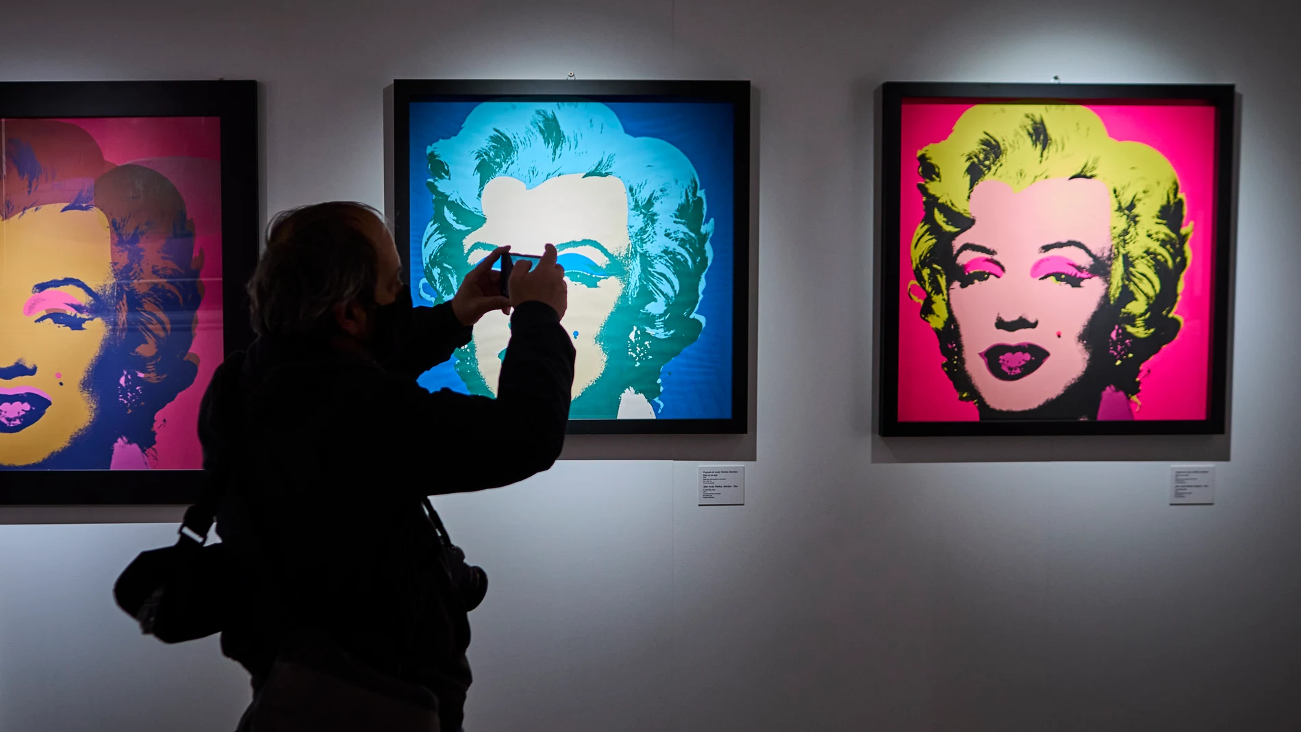 El Palacio de Santa Bárbara de Madrid acoge hasta el 5 de junio la exposición "Andy Warhol. Super Pop"