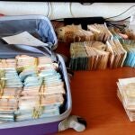 La Guardia Civil desarticula una organización criminal que transportaba cocaína en dobles fondos practicados en vehículos