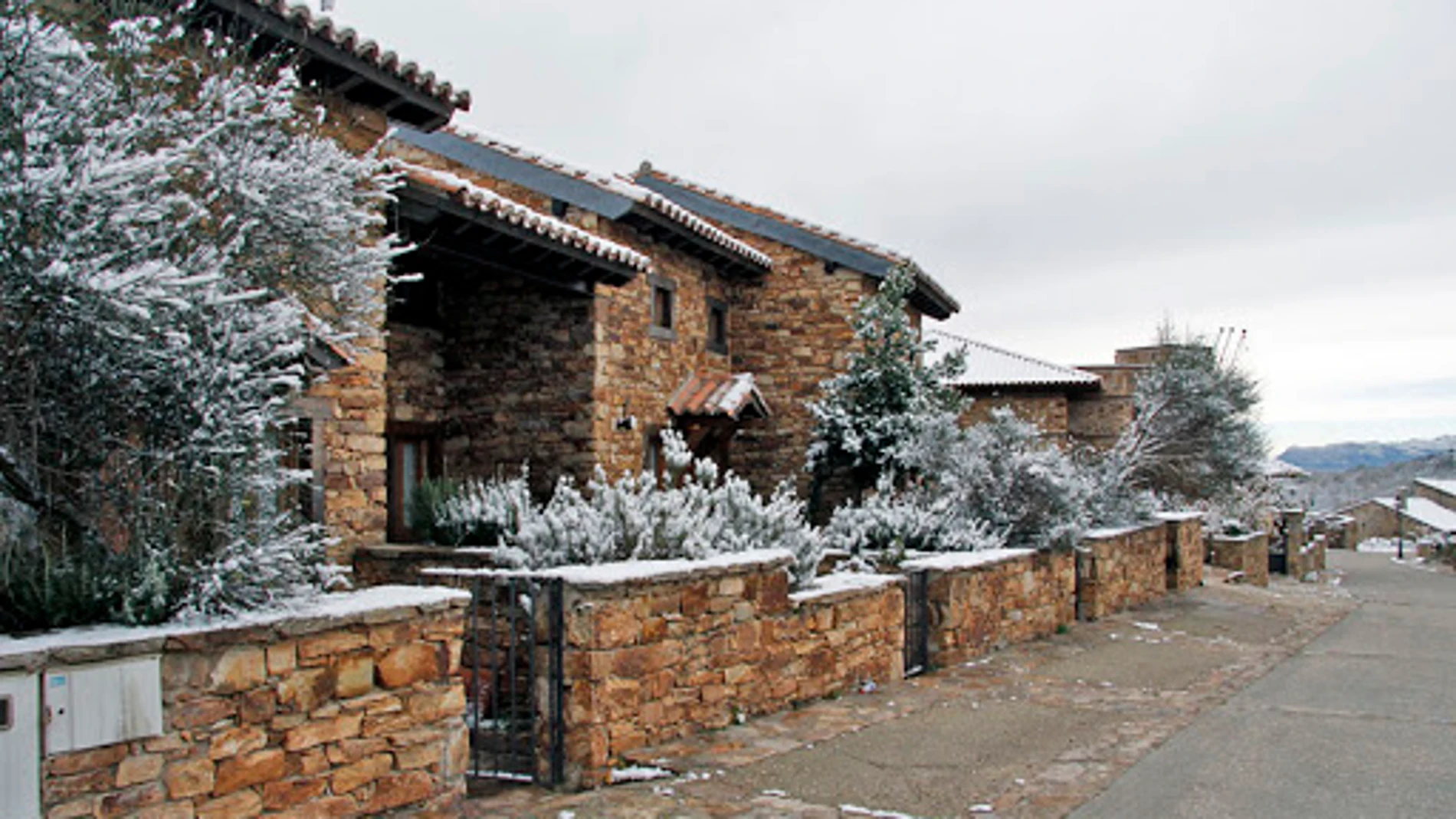 Casa rural nevada en la Sierra de Madrid
