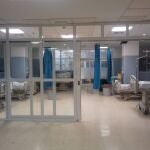 Vista de instalaciones con camas de un hospital almeriense