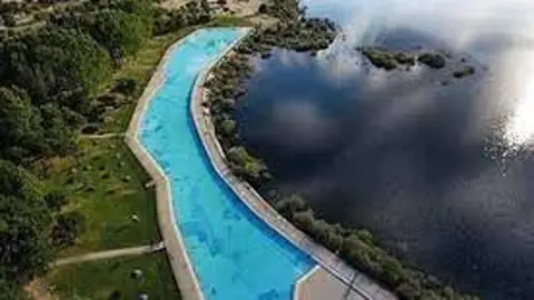 Piscina natural más grande de España.