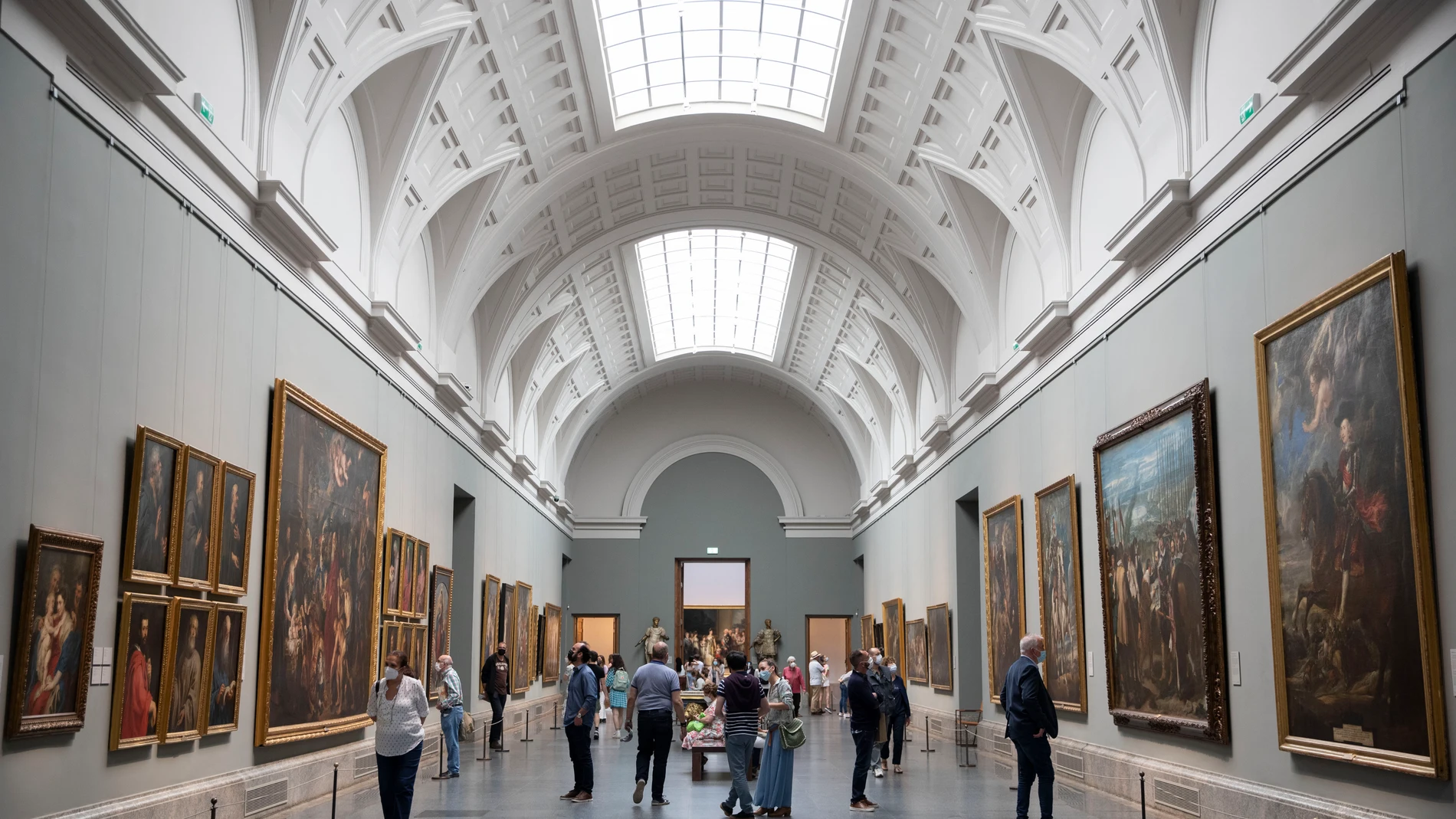 Vista interior de la galería principal del Museo del Prado