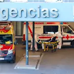 Urgencias y fachada principal del Hospital La Paz de Madrid