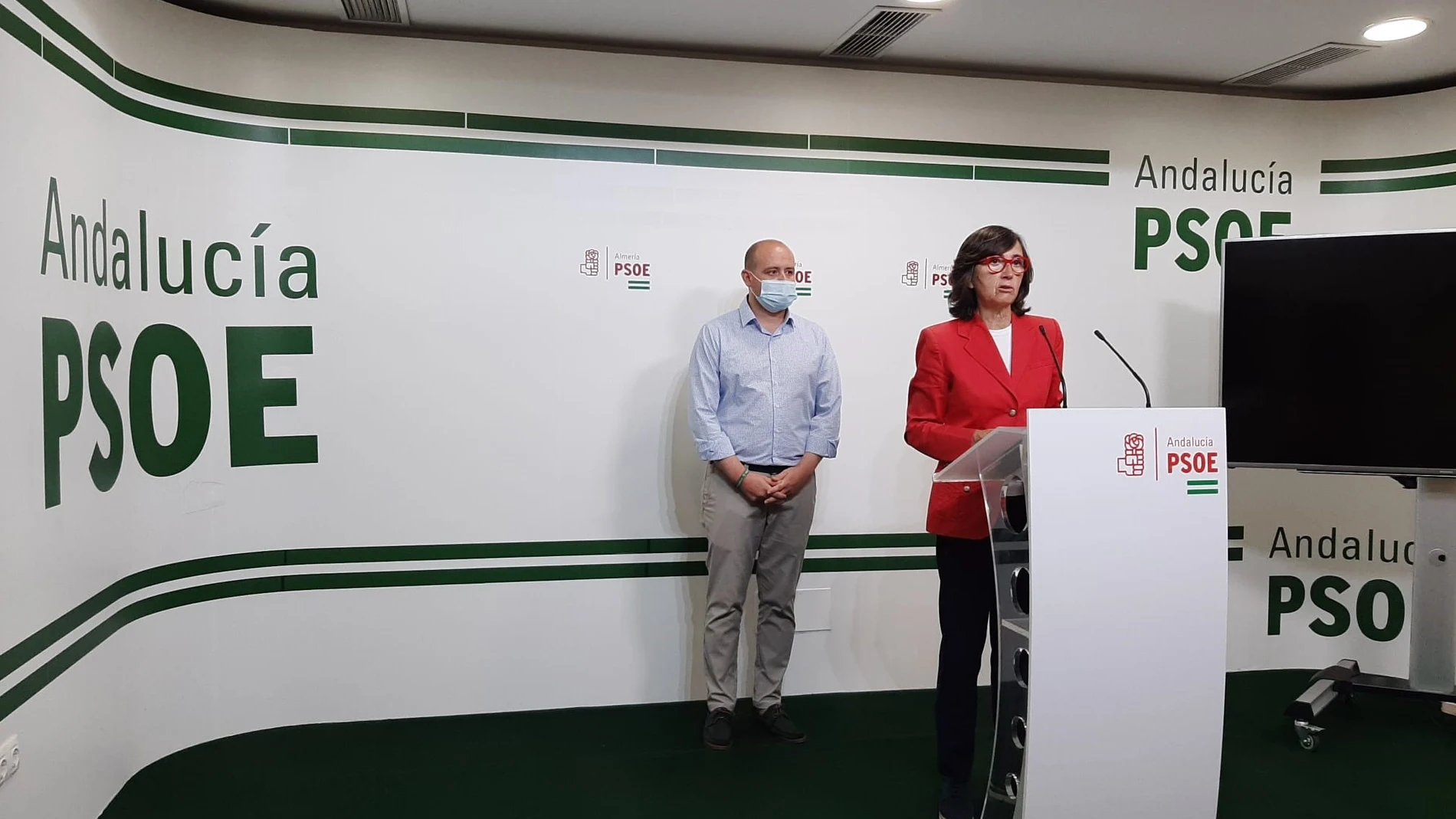 Cvirus.-PSOE-A lleva a Fiscalía a Moreno por "dejación de funciones" por no hacer PCR a inmigrantes que llegan en patera