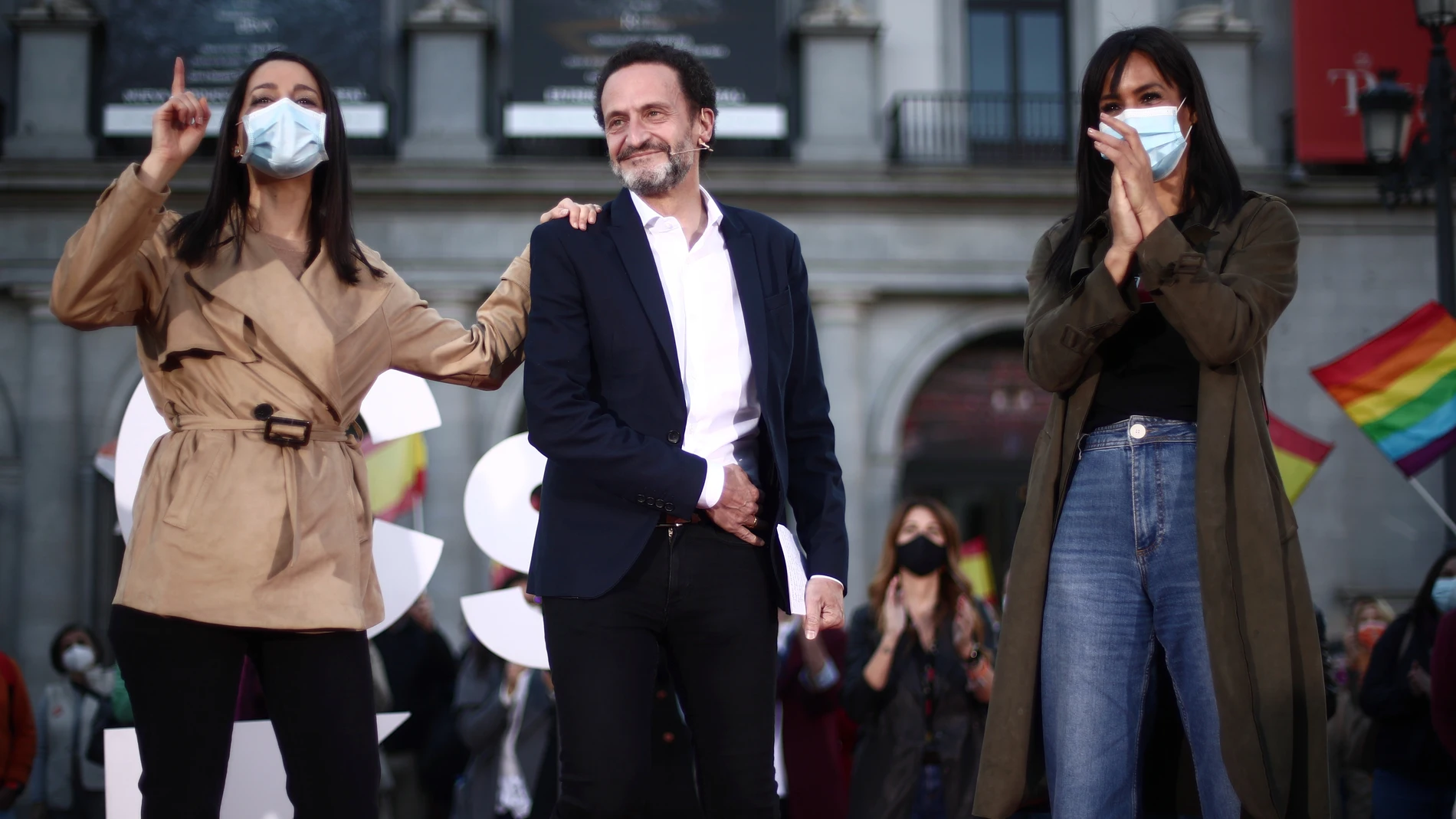 La presidenta de Ciudadanos, Inés Arrimadas; el candidato del partido a la Presidencia de la Comunidad de Madrid, Edmundo Bal, y la vicealcaldesa de Madrid, Begoña Villacís, durante el inicio de campaña
