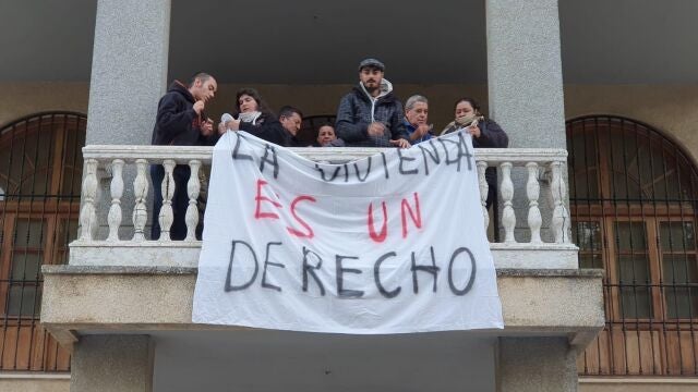 Participantes en una protesta contra un desahucio