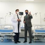 El presidente de la Junta ha visitado hoy el hospital de Úbeda, en Jaén