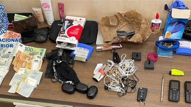 Detenidos tres varones y dos mujeres por hurtar con el método de “la mancha” a personas de edad