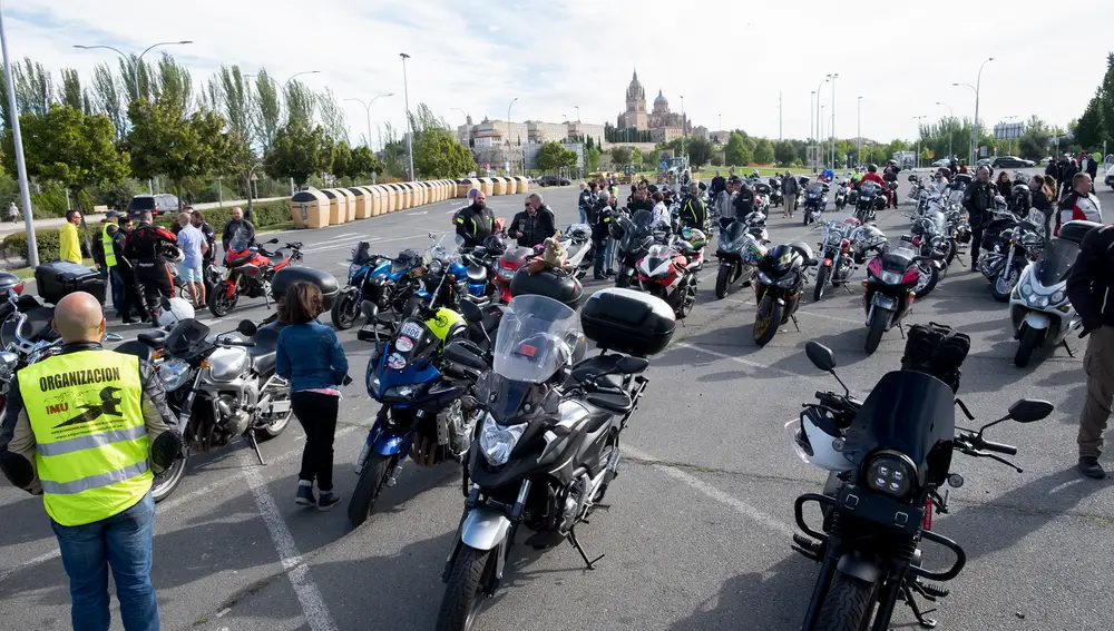 Manifestación de motoristas bajo el lema ‘Por el derecho a la movilidad y a la seguridad’