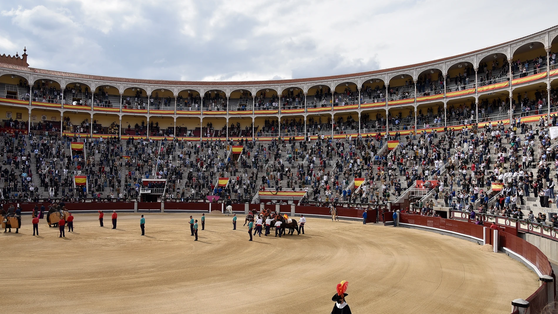 La plaza de toros de Las Ventas durante la corrida benéfica, a 2 de mayo de 2021, en Madrid