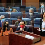La presidenta de la Comunidad de Madrid, Isabel Díaz Ayuso, durante su intervención en el pleno de la Asamblea de este jueves sobre igualdad