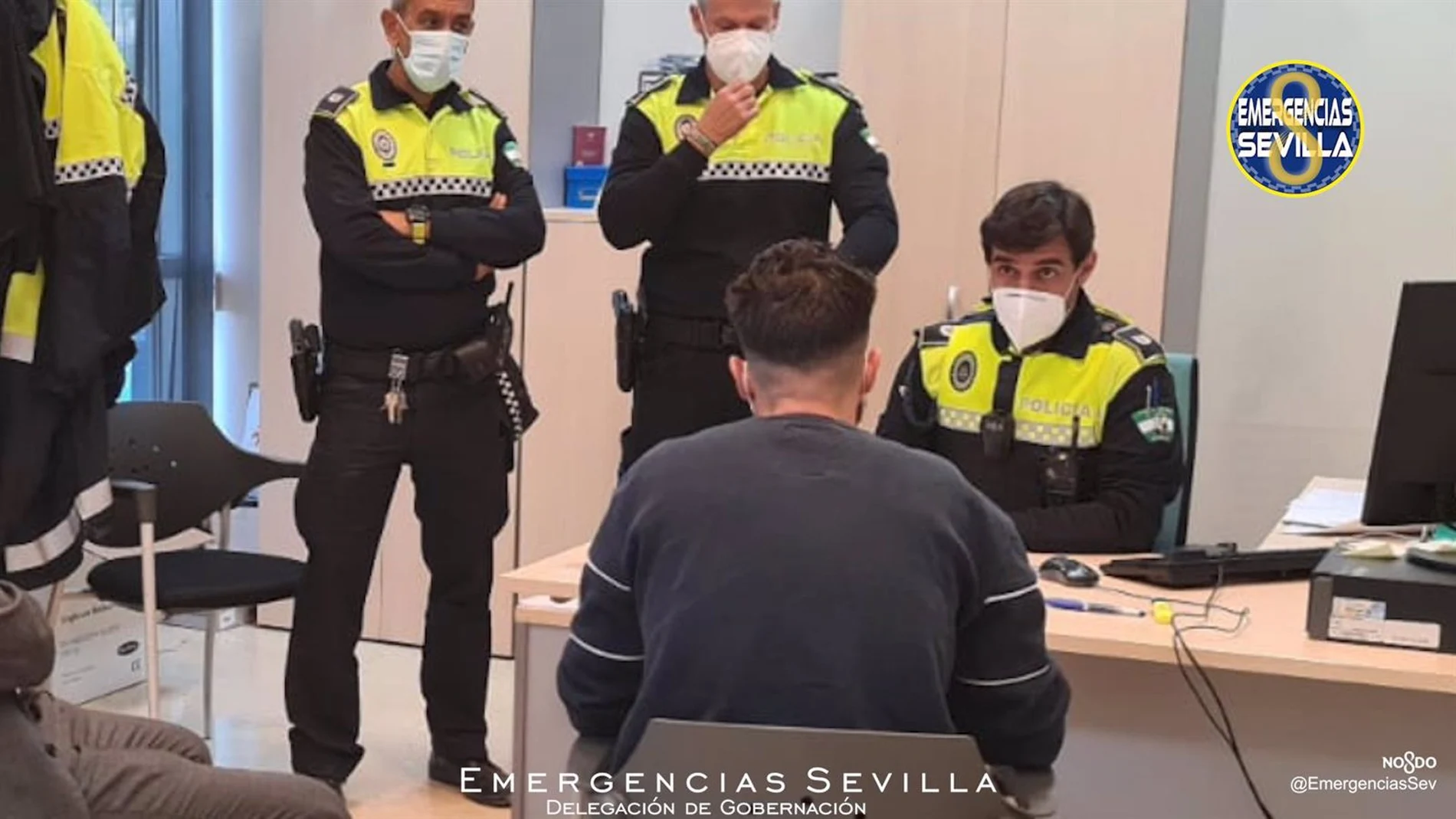 El detenido en dependencias policiales sevillanas