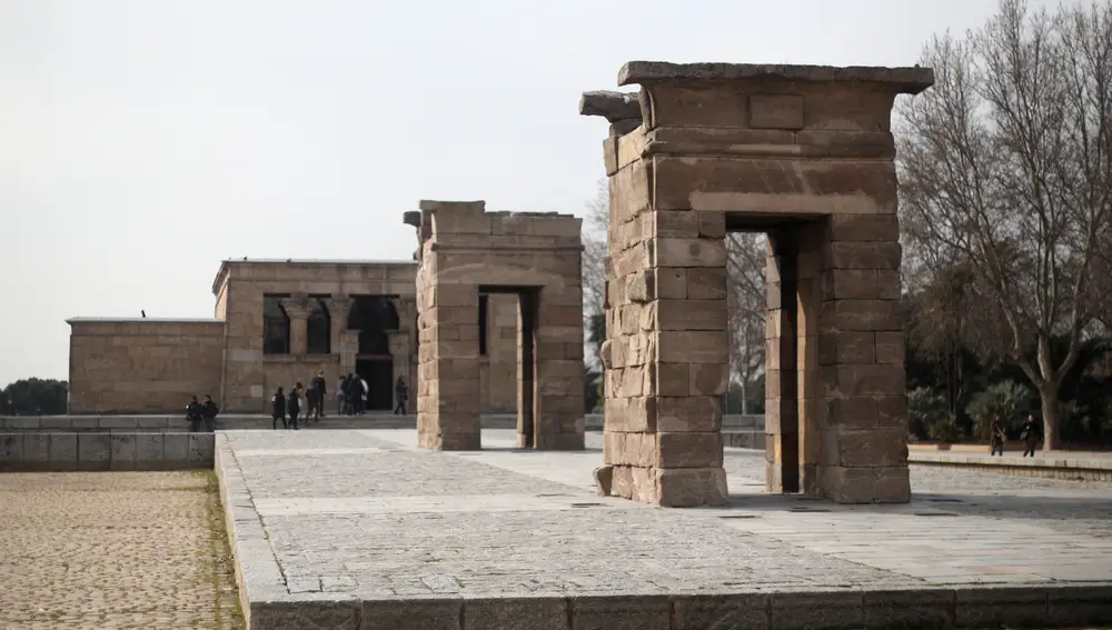 Templo de Debod del antiguo Egipto en el Parque del Oeste junto al Paseo del Pintor Rosales, en Madrid
