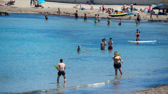Se esperan temperaturas superiores a las habituales en Canarias, Andalucía y zonas del interior oriental peninsular