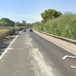 Punto de la AP-4 donde se ha registrado el accidente con dos muertos y dos heridos a la altura de Lebrija (Sevilla)