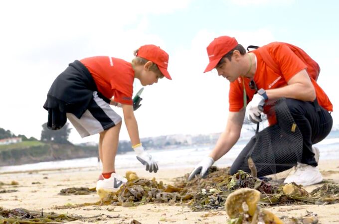 Santander Natura es un proyecto de Banco Santander para contribuir al cuidado del medio ambiente.