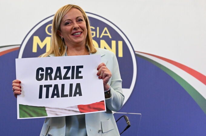 Meloni agradece con este cartel el apoyo de los italianos