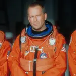 Bruce Willis, vestido de astronauta de la NASA en &quot;Armaggedon&quot;