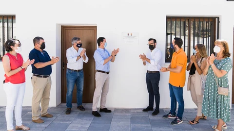 Inauguración de actuaciones en la piscina de Enix (Almería)