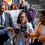 La diputada de la CUP, Eulàlia Reguant, ofrece declaraciones a los medios, a su salida de un juicio, en el Tribunal Supremo, a 28 de septiembre de 2022, en Madrid (España)