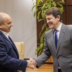 El presidente de la Junta de Castilla y León, Alfonso Fernández Mañueco, mantiene una reunión con Mehmet Ilkin, socio de Afendis y miembro del Consejo de Cerealto Siro Foods