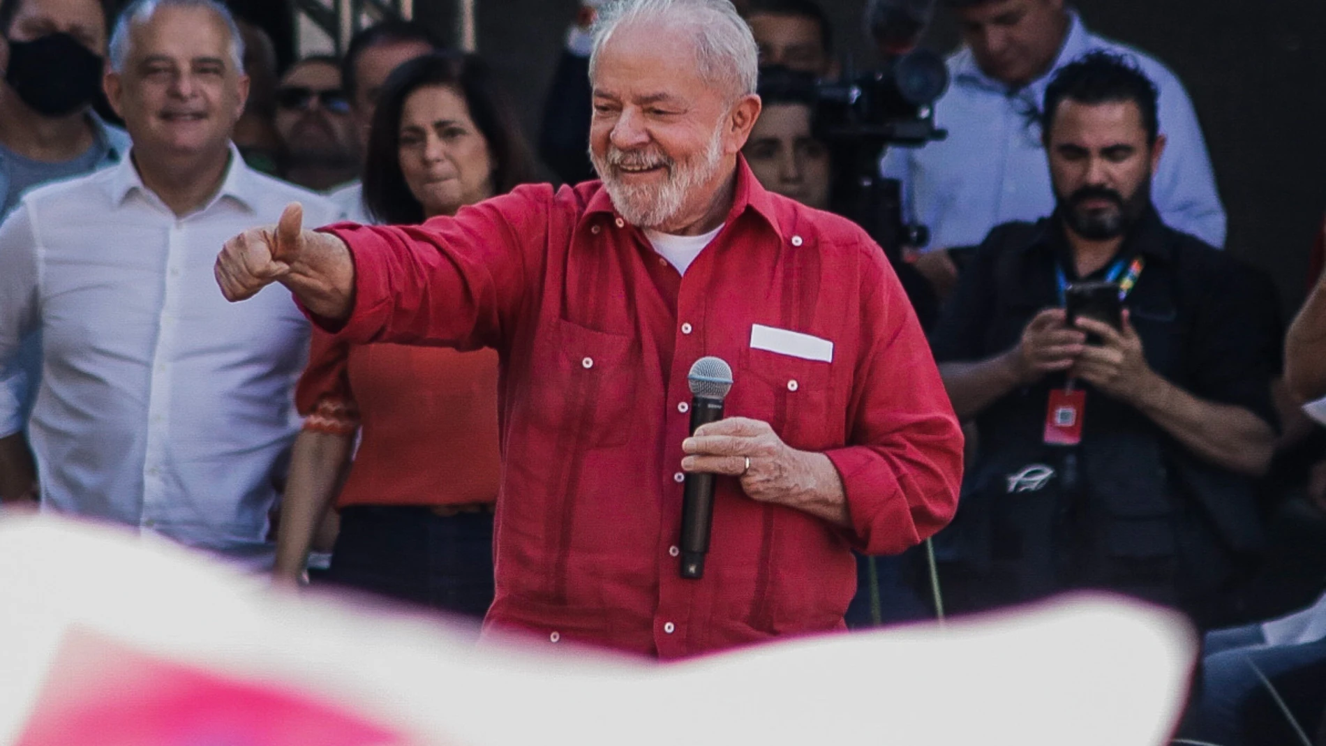 Lula da Silva plantea su campaña a la Presidencia de Brasil como una lucha de la democracia contra el fascismo