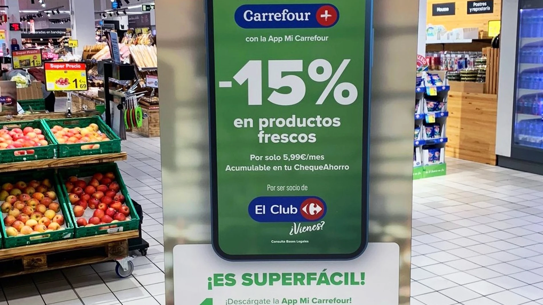 Cartel promocional de los descuentos de un 15% en frescos de Carrefour