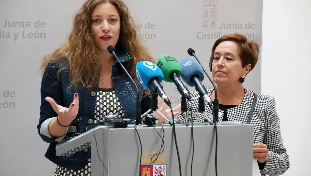 La delegada territorial de la Junta de Castilla y León en León, Ester Muñoz, presenta el informe del Camino de Santiago