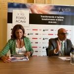 El presidente de la Asociación Corporativa de Agencias de Viajes Especializadas (Acave), Jordi Martí; junto a su gerente, Catiana Tur